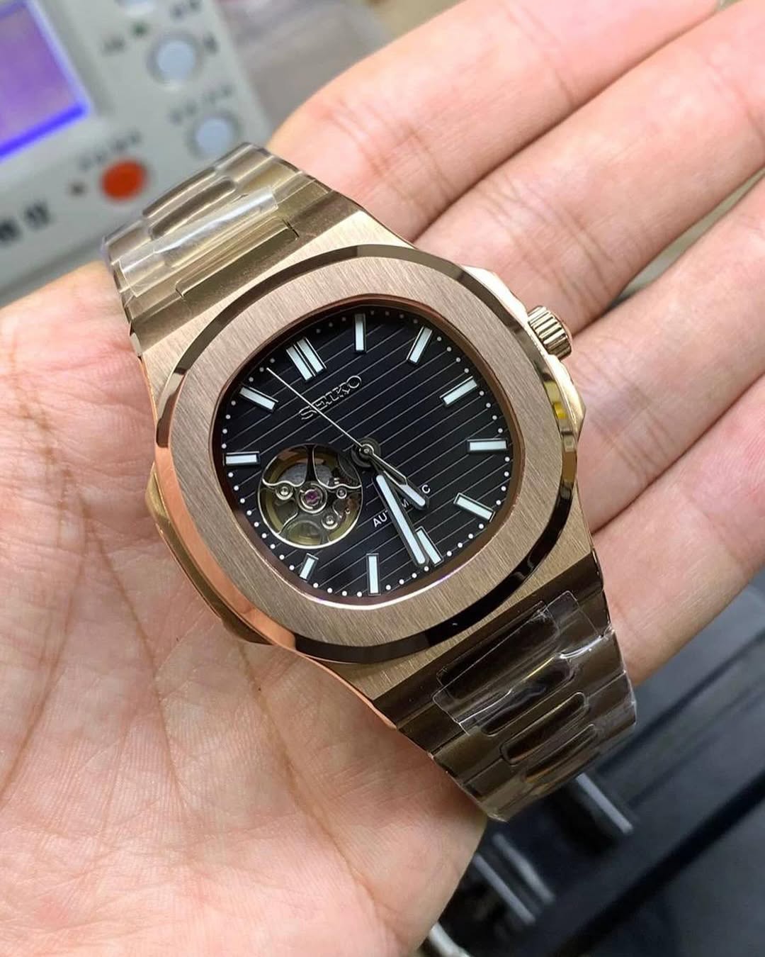 NAUT MOD - ROSE GOLD - BLACK (OPEN HEART)