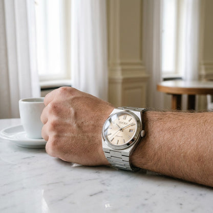 Élan Argent Steel Champagne Dial – on the wrist