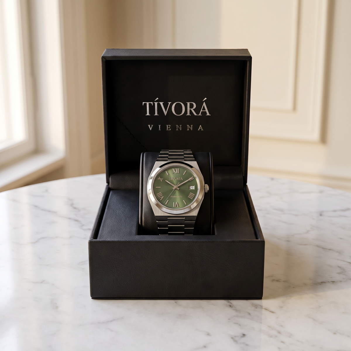Élan Argent Steel Olive Dial – in the TÍVORÁ box