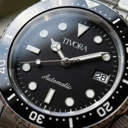 EQUINOX Argent Steel Diver Dial – close-up